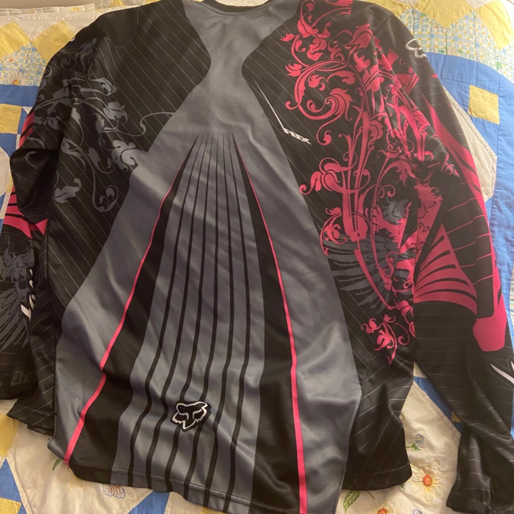 Women’s large fox jersey